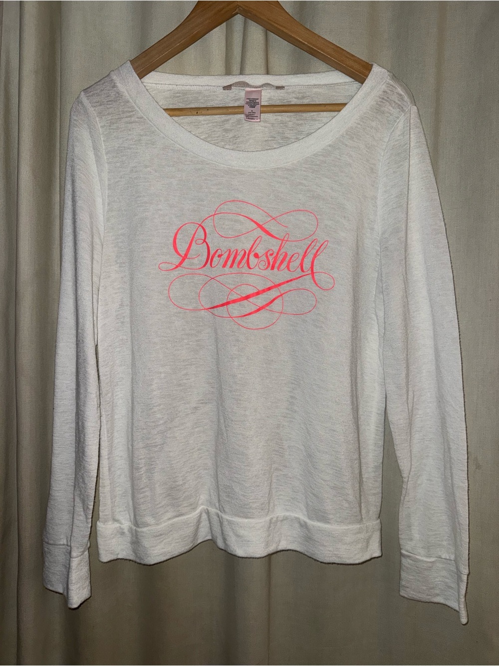 Bombshell White Long-Sleeve Graphic Top